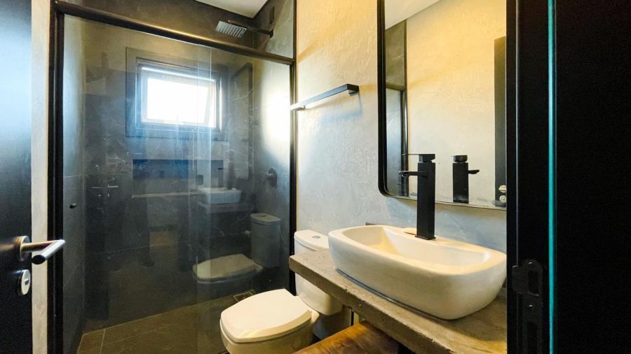 Casa em condomínio com 4 Dormitórios à venda, 222 m² por R$ 2.300.000,00 Casa em condomínio com 4 Dormitórios à venda, 222 m² por R$ 2.300.000,00