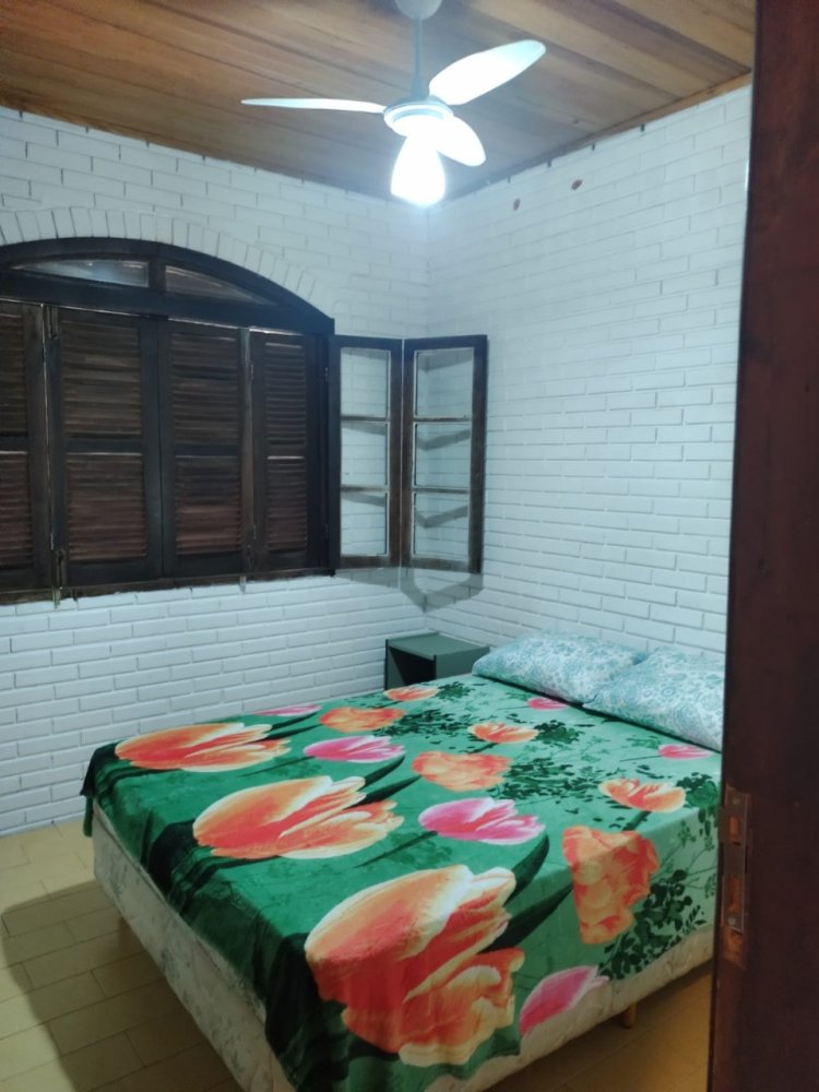 Casa com 4 Dormitórios para alugar, 200 m² valor a combinar Casa com 4 Dormitórios para alugar, 200 m² valor a combinar