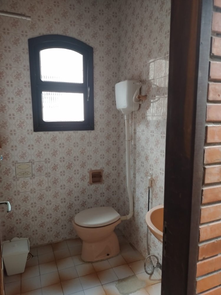 Casa com 4 Dormitórios para alugar, 200 m² valor a combinar Casa com 4 Dormitórios para alugar, 200 m² valor a combinar