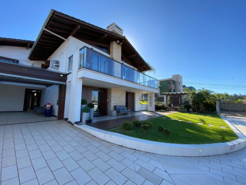 Casa 4 dormit�rios em Torres